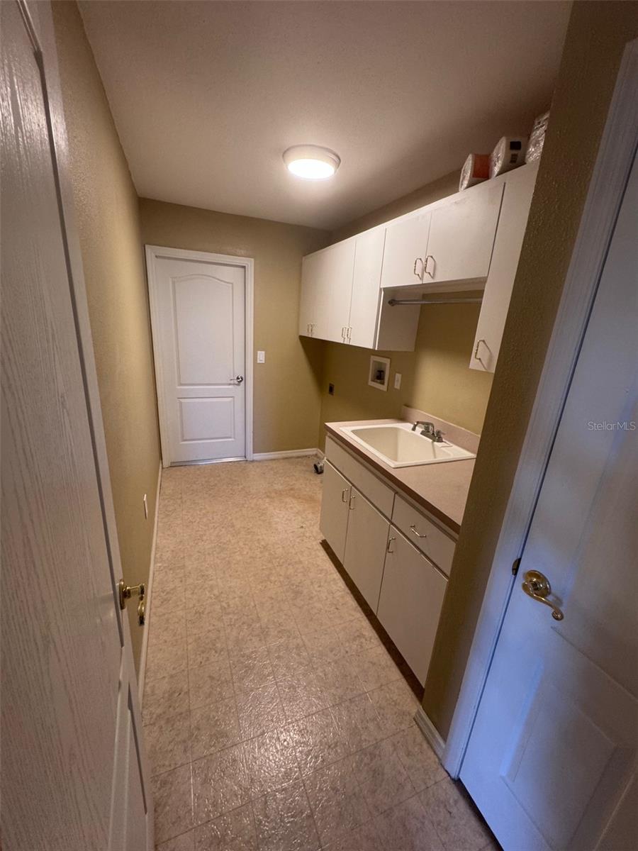 14296 Pullman Dr Property Photo 15