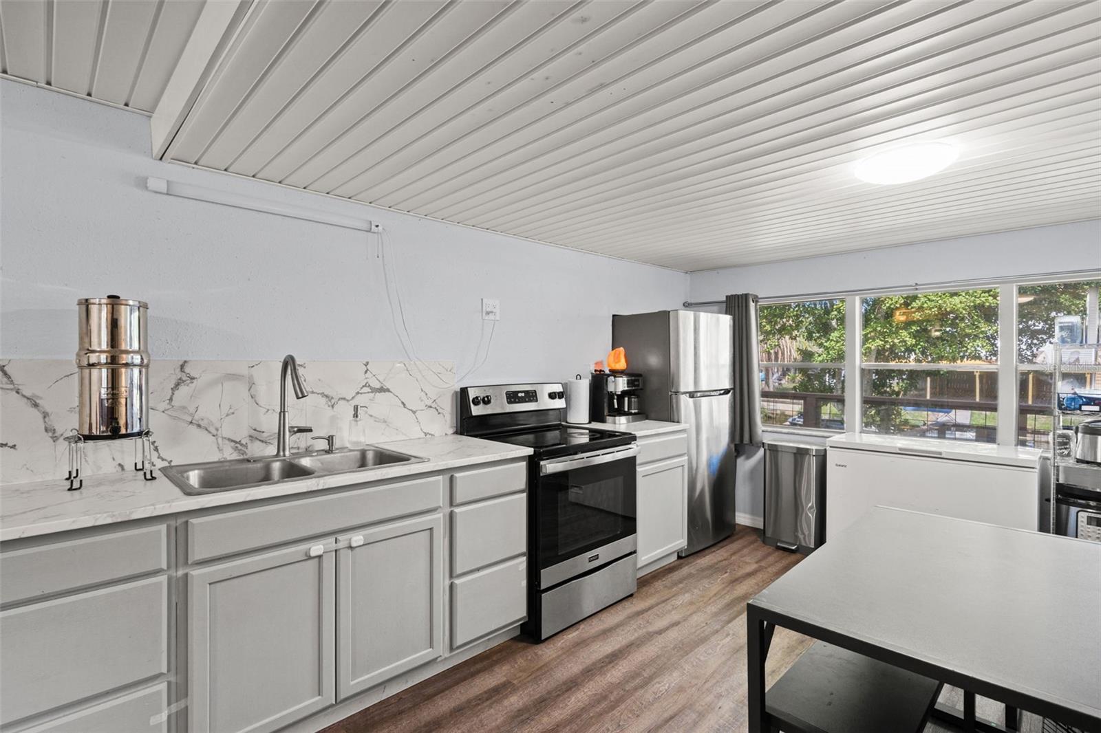 6380 Richard Dr Property Photo 18