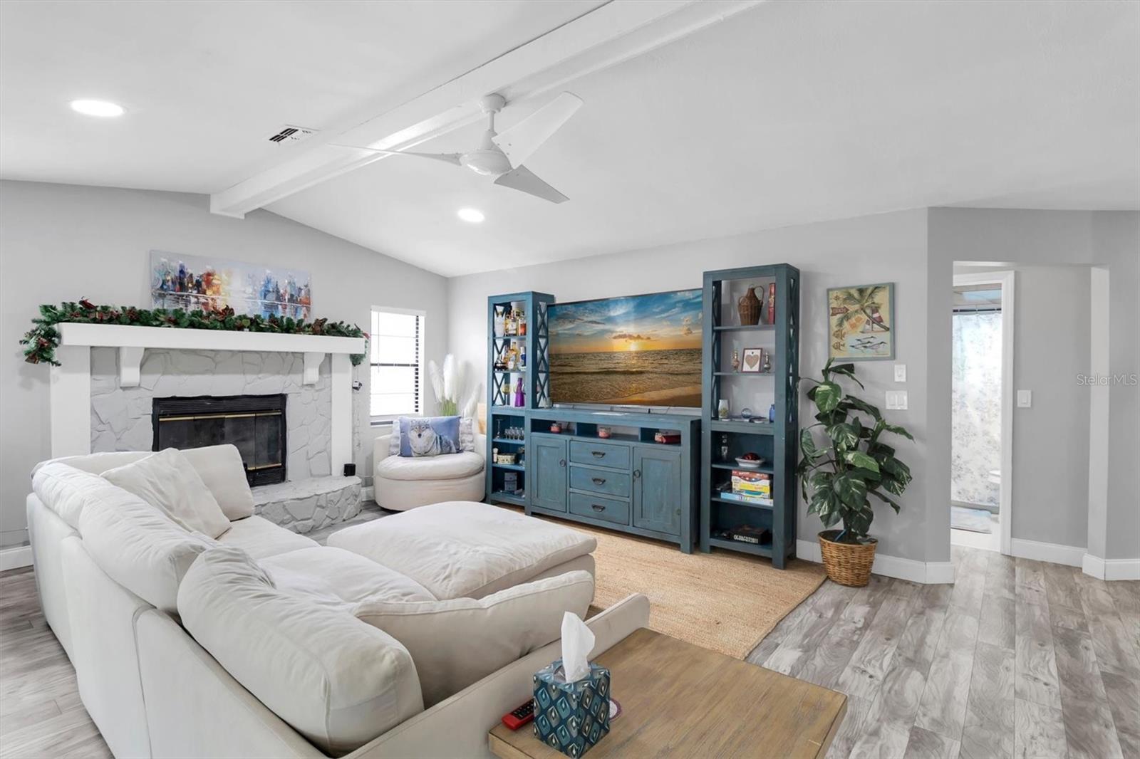 8038 Buttonball Ln Property Photo 5