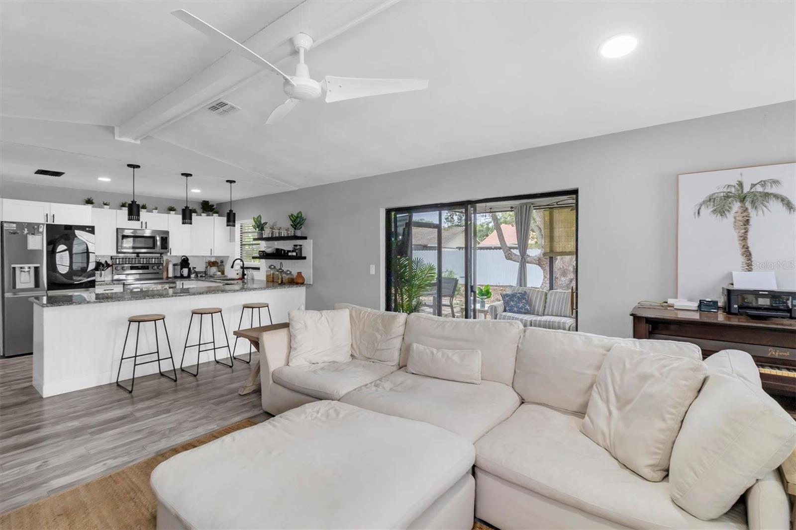 8038 Buttonball Ln Property Photo 6