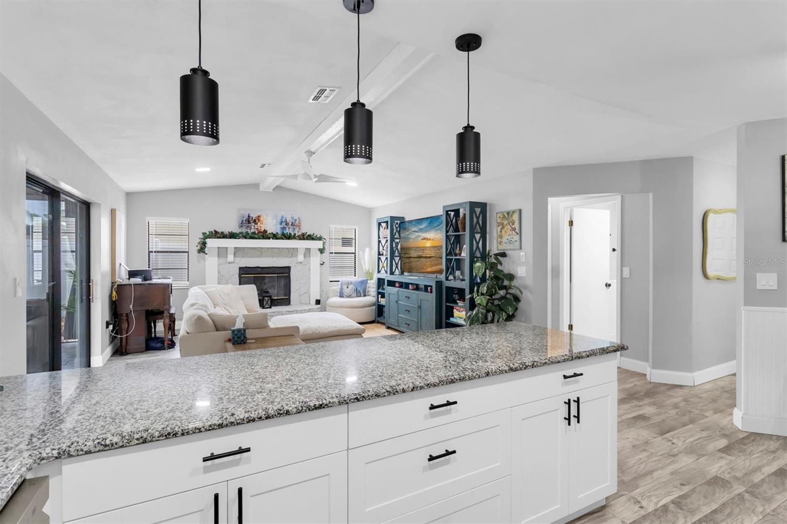 8038 Buttonball Ln Property Photo 9