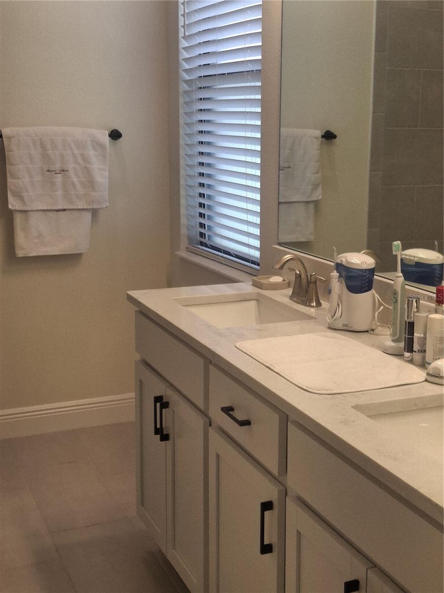 12618 Vander Way Property Photo 2