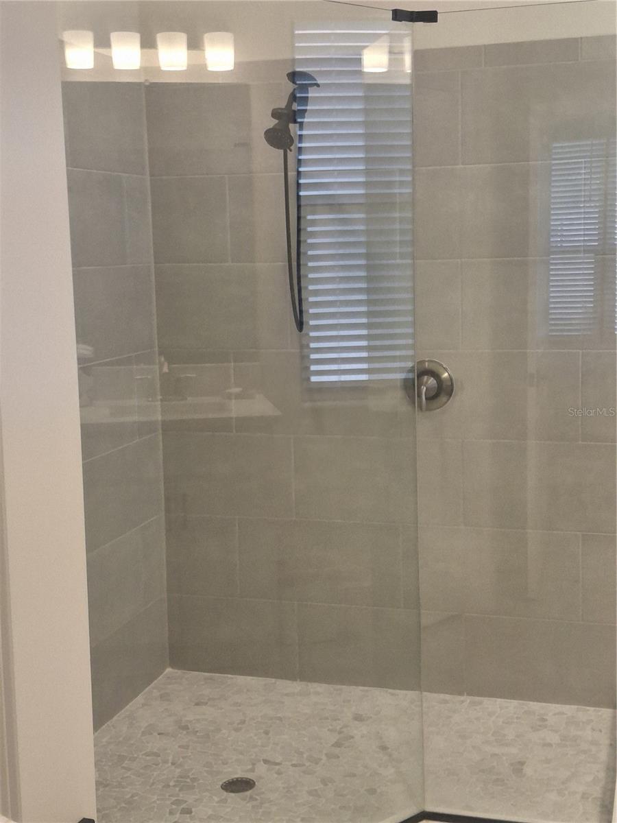 12618 Vander Way Property Photo 3
