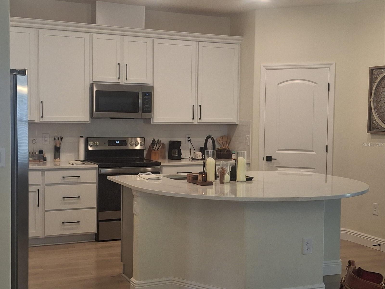 12618 Vander Way Property Photo 4