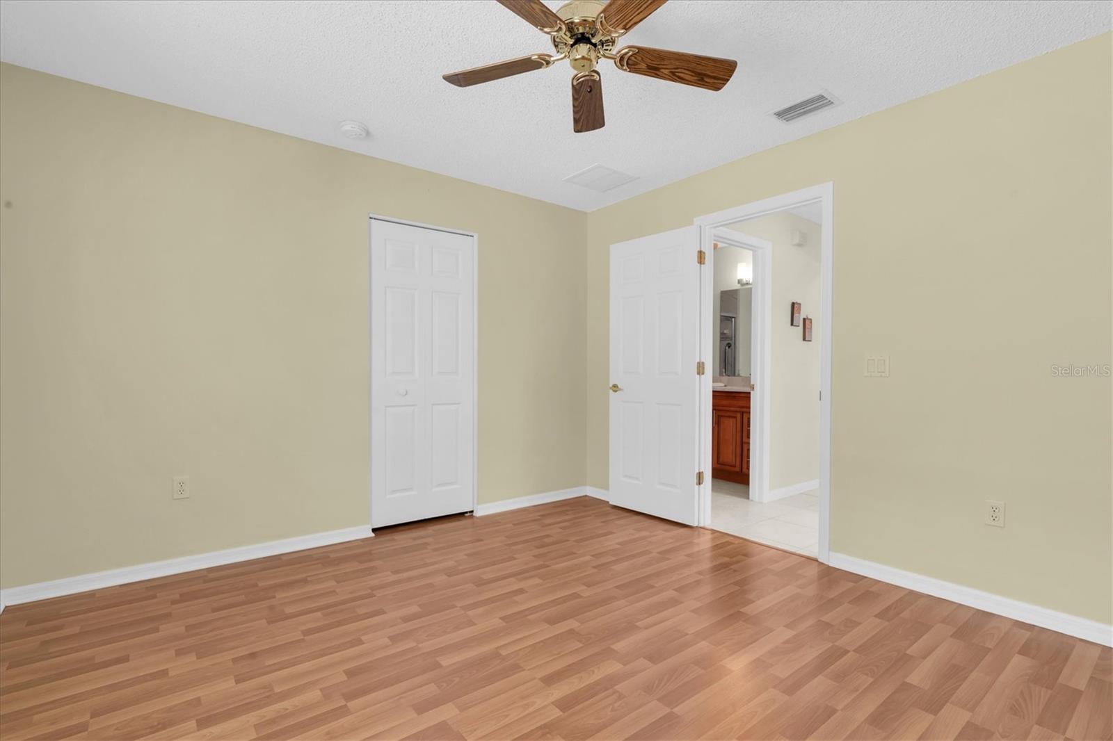 11250 Hollander Ave Property Photo 32