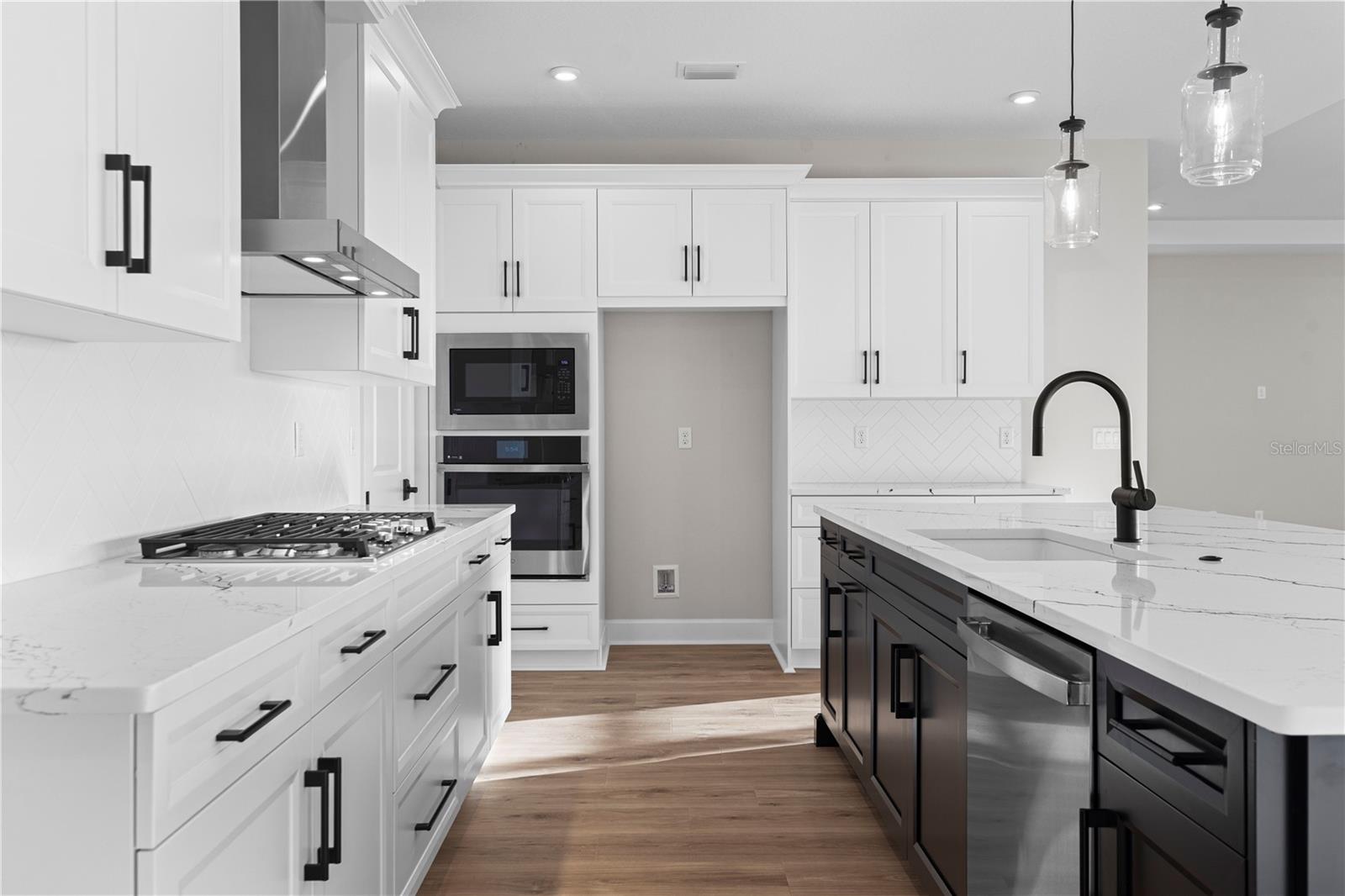 1617 Bellagio Loop Property Photo 4