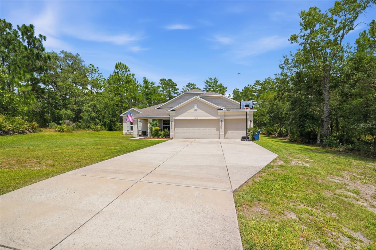 18296 Maberly Rd Property Photo 4