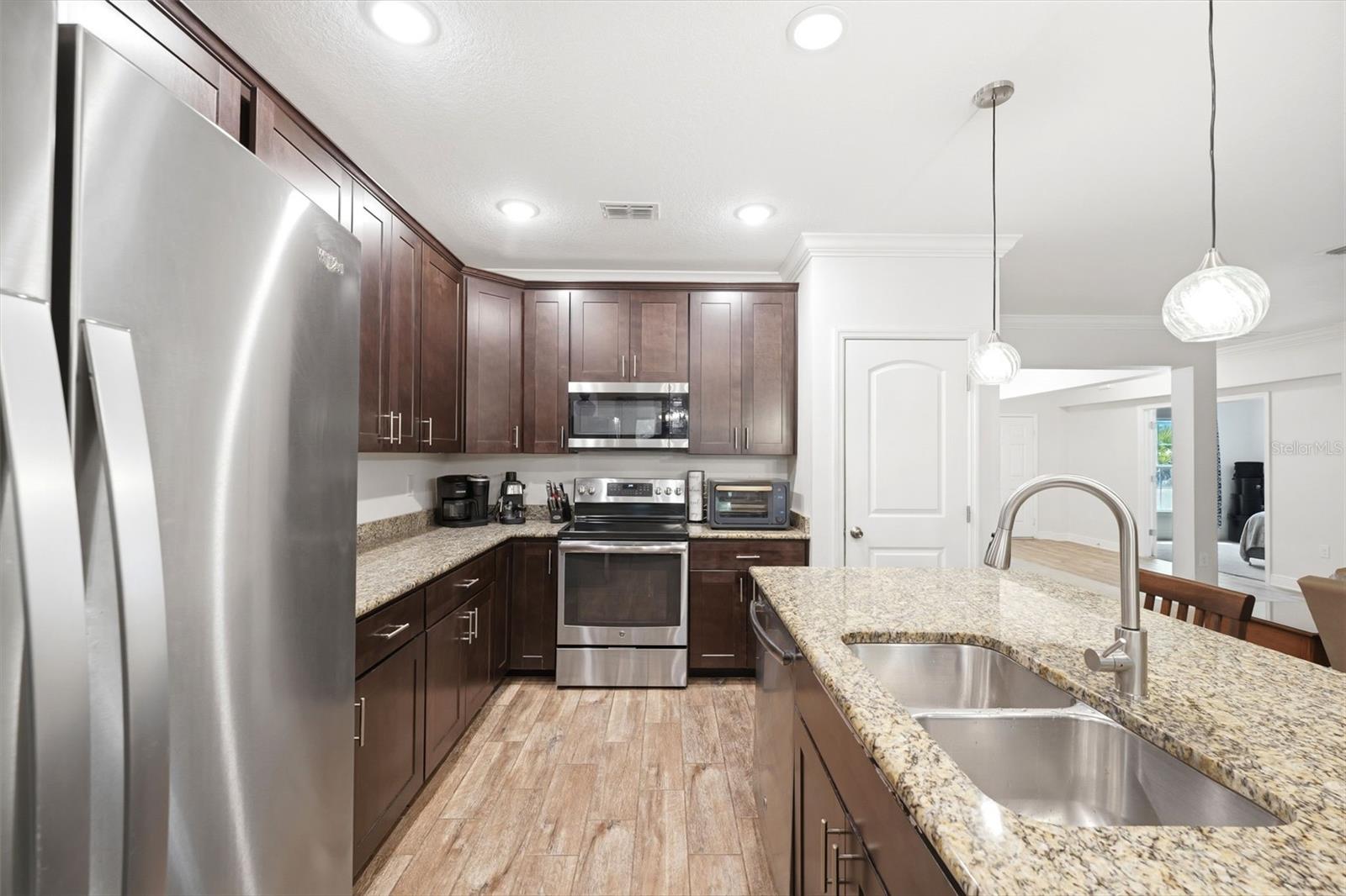 18296 Maberly Rd Property Photo 18