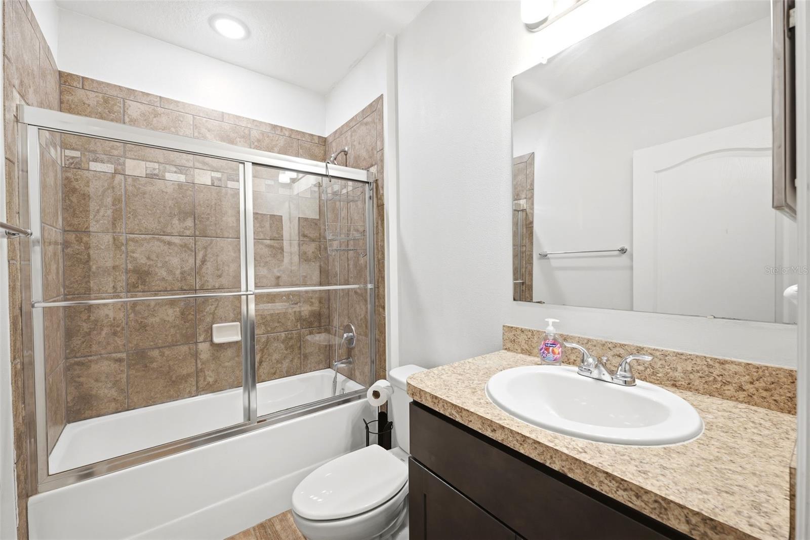 18296 Maberly Rd Property Photo 31
