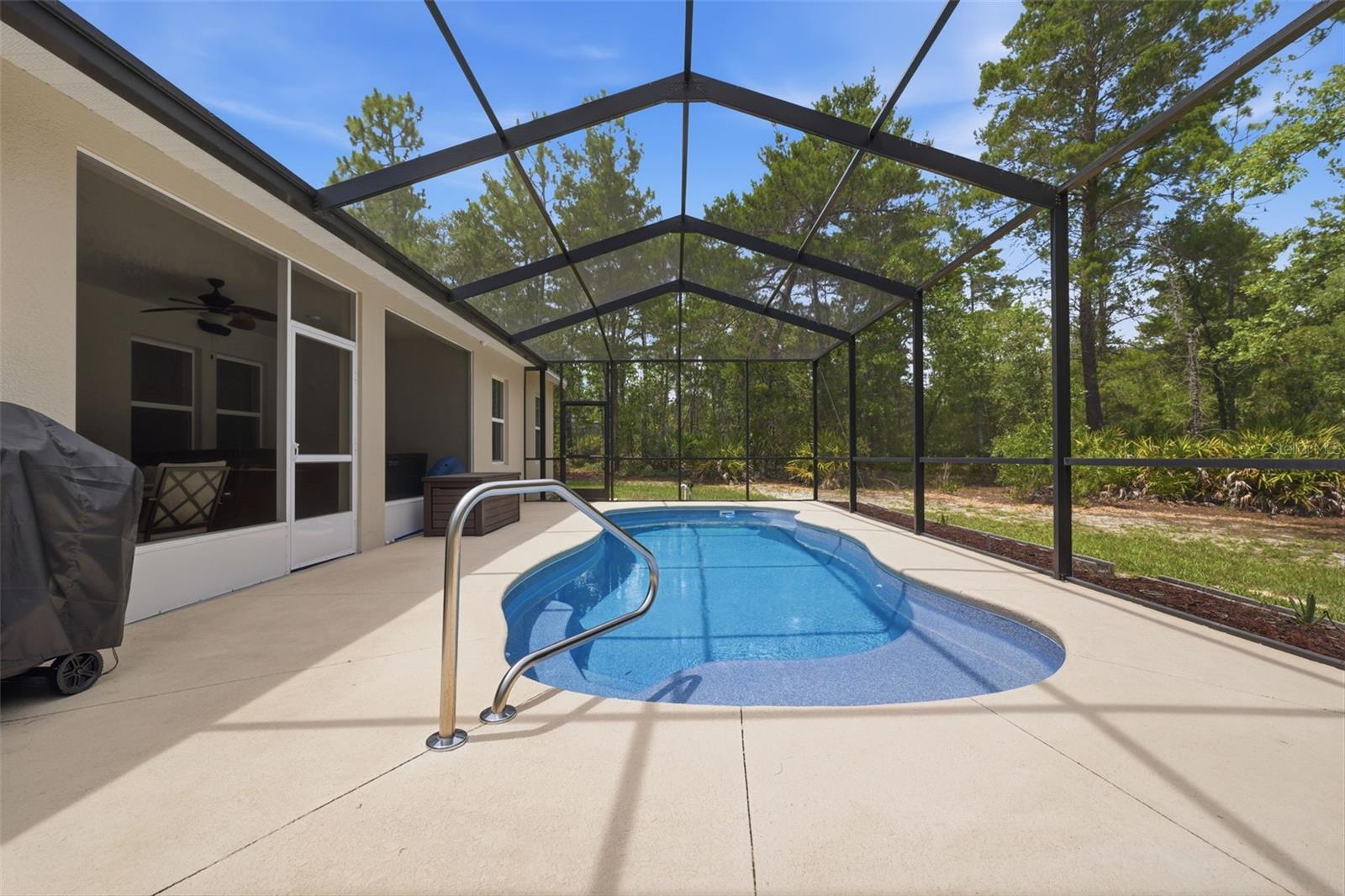 18296 Maberly Rd Property Photo 41