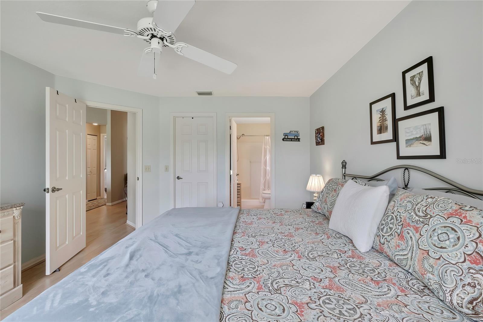 547 W Hillwood Path Property Photo 11