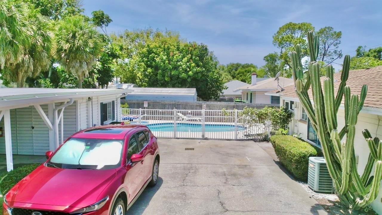 411 Pleasant St Property Photo 15