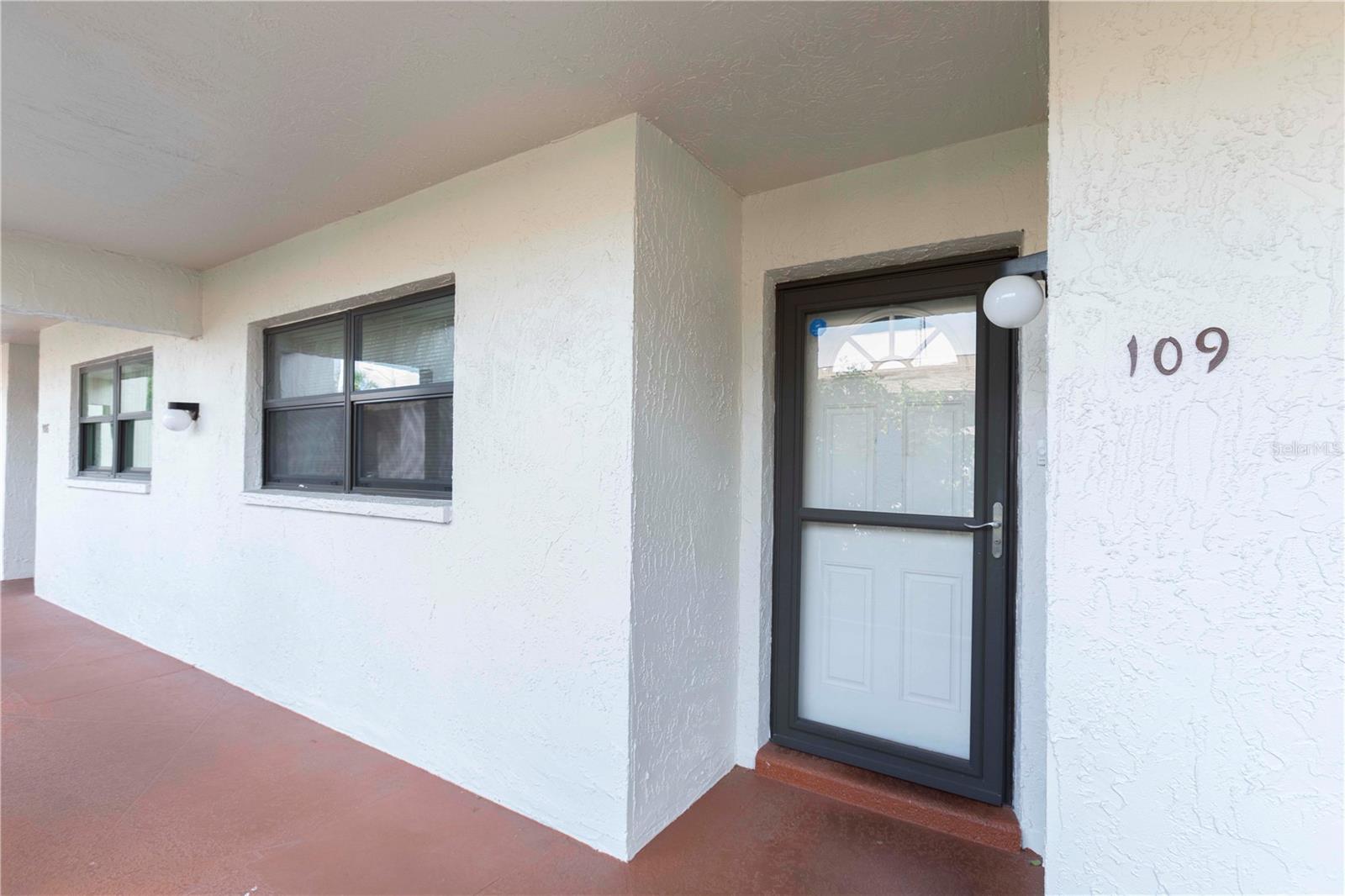 7614 Radcliffe Cir #b109 Property Photo 1