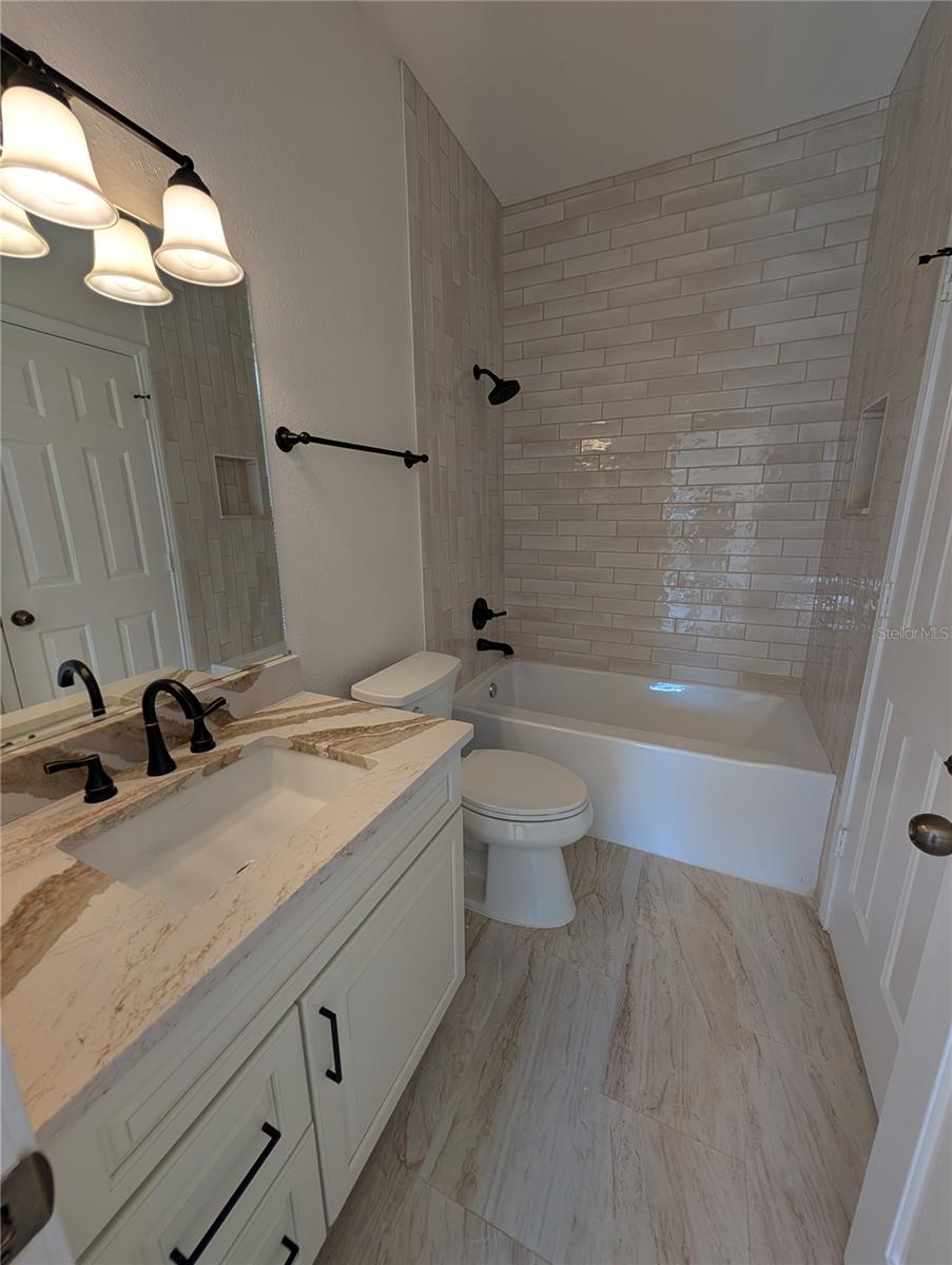 2107 Portofino Pl #30-302 Property Photo 10