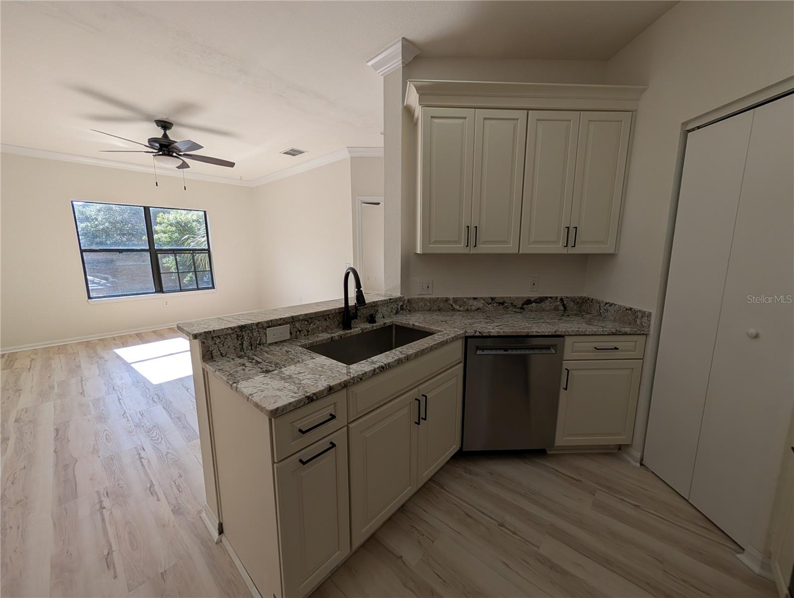 2107 Portofino Pl #30-302 Property Photo 18