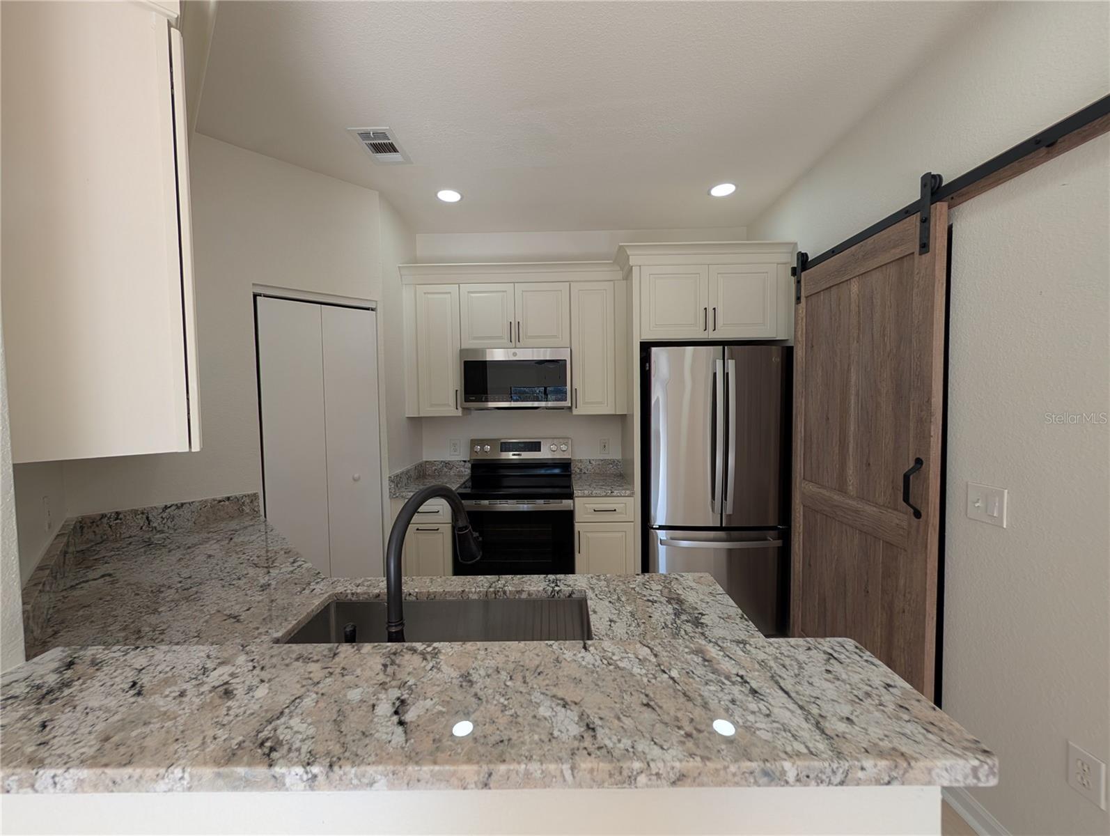 2107 Portofino Pl #30-302 Property Photo 22