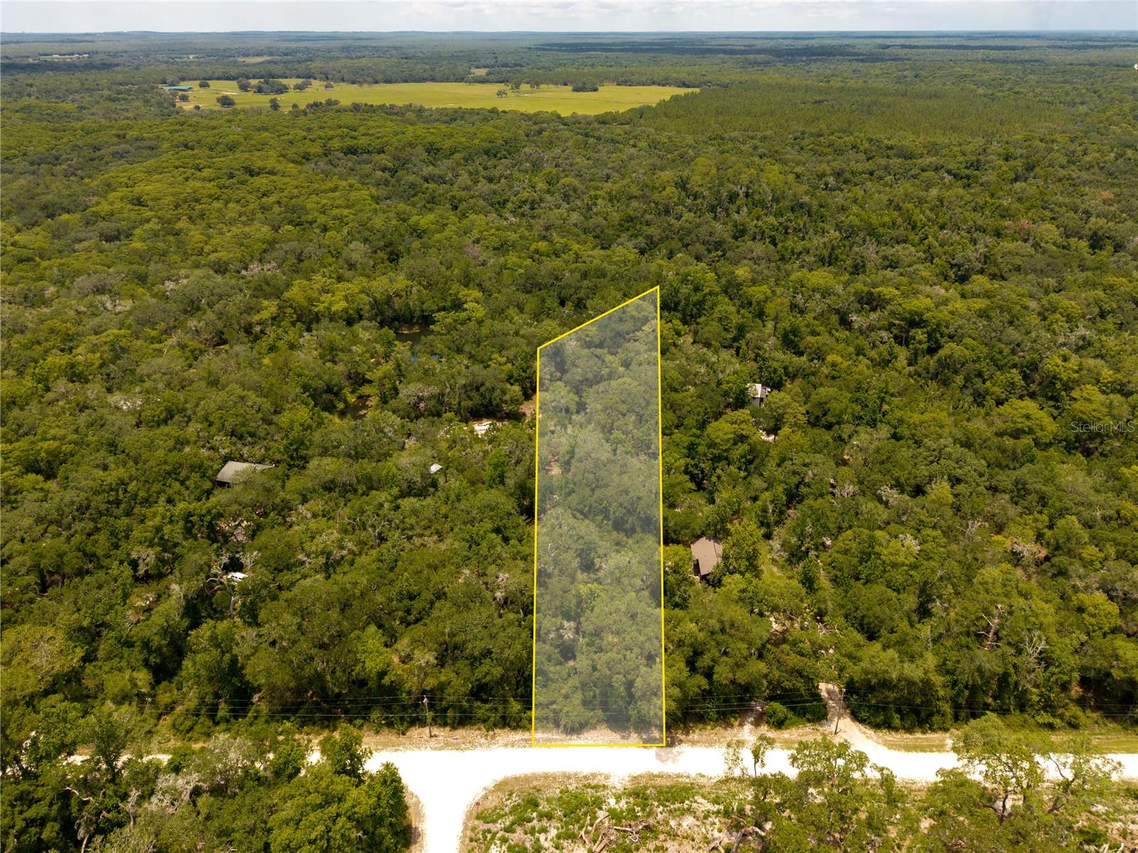 7337 Riverview Dr Property Photo 1