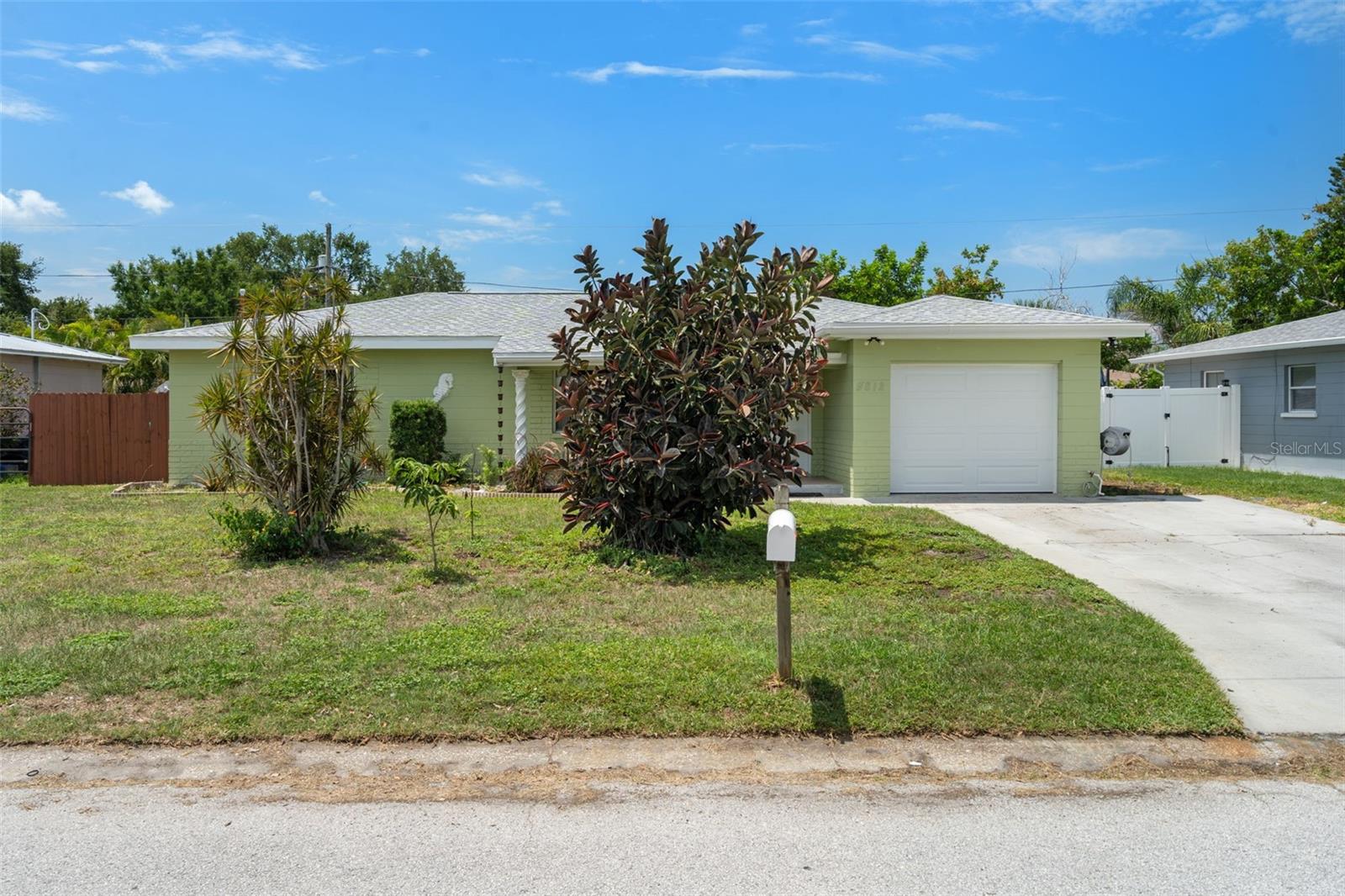9812 51ST AVE N Property Photo 1