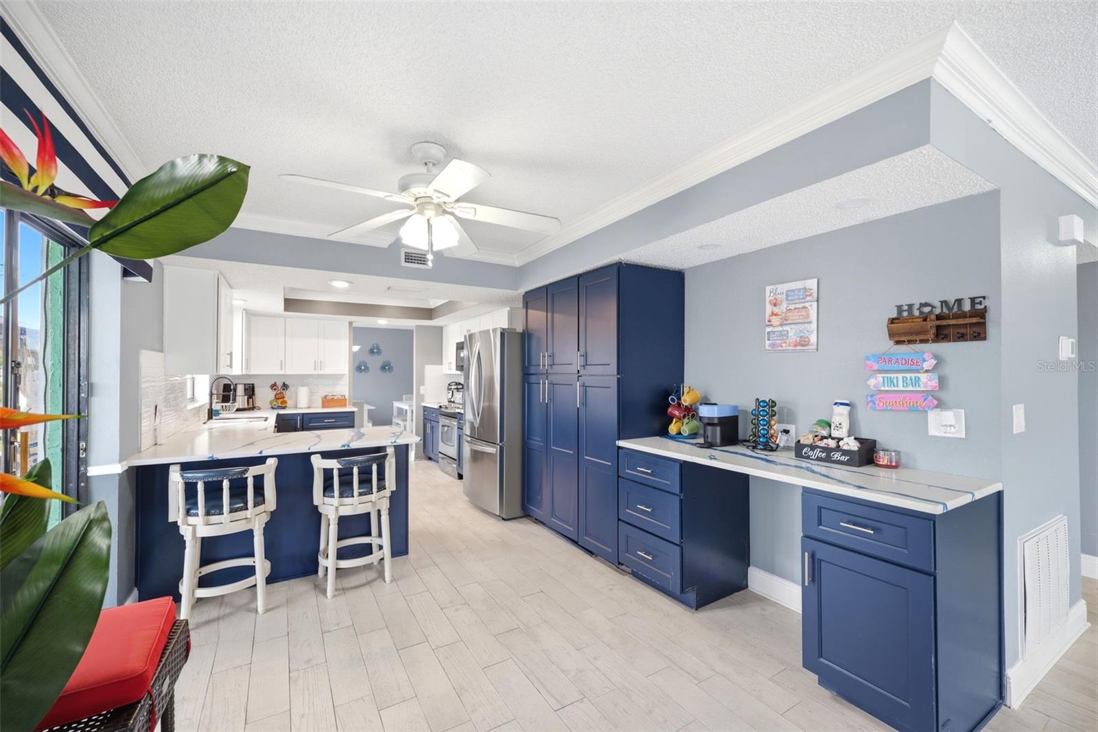 4262 Paradise Cir Property Photo 5