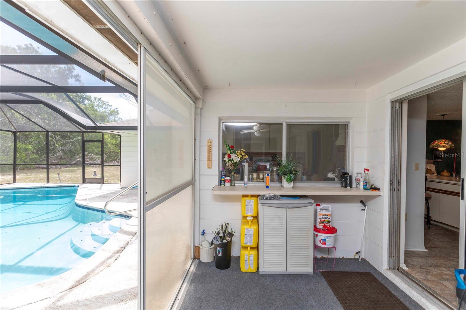 12101 Longstrap Ln Property Photo 13