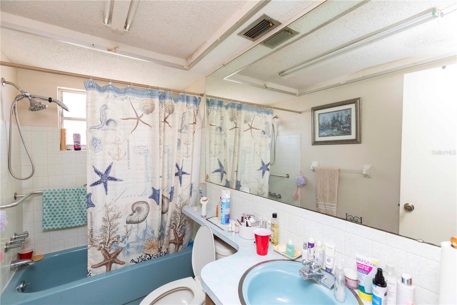 12101 Longstrap Ln Property Photo 14