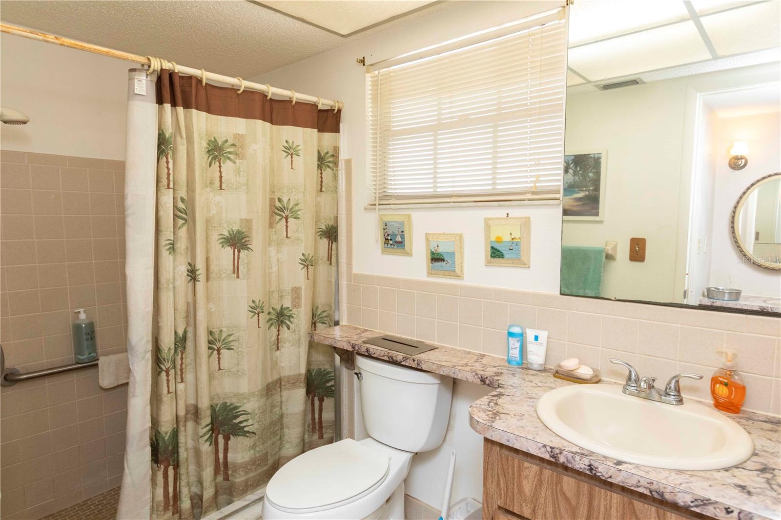 12101 Longstrap Ln Property Photo 19