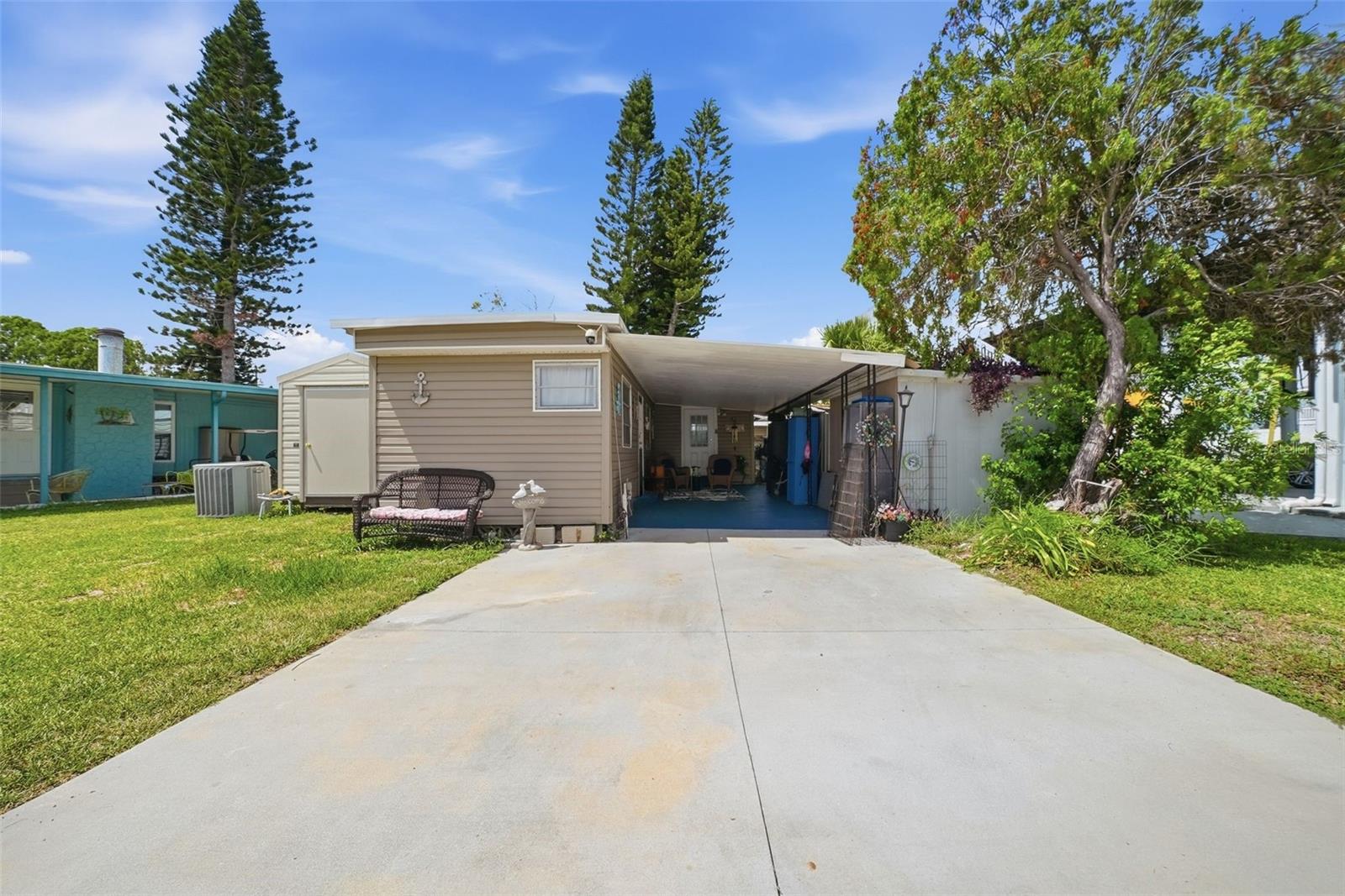 6439 Tower Dr Property Photo 2