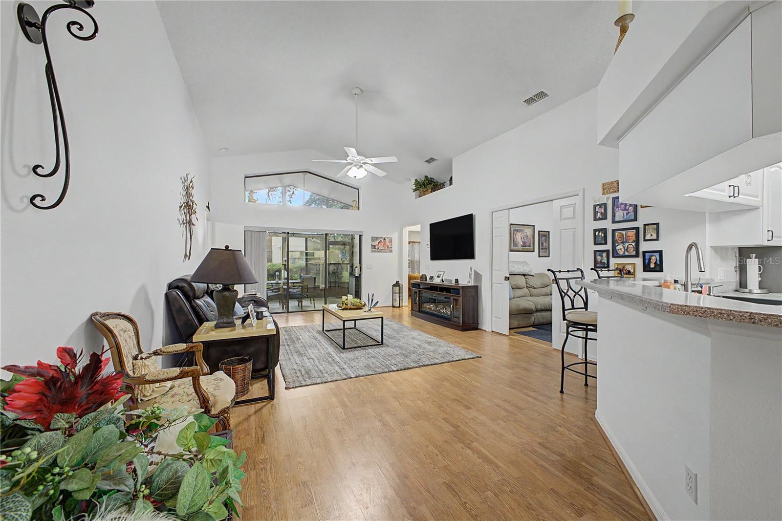 11408 Deercroft Ct Property Photo 17