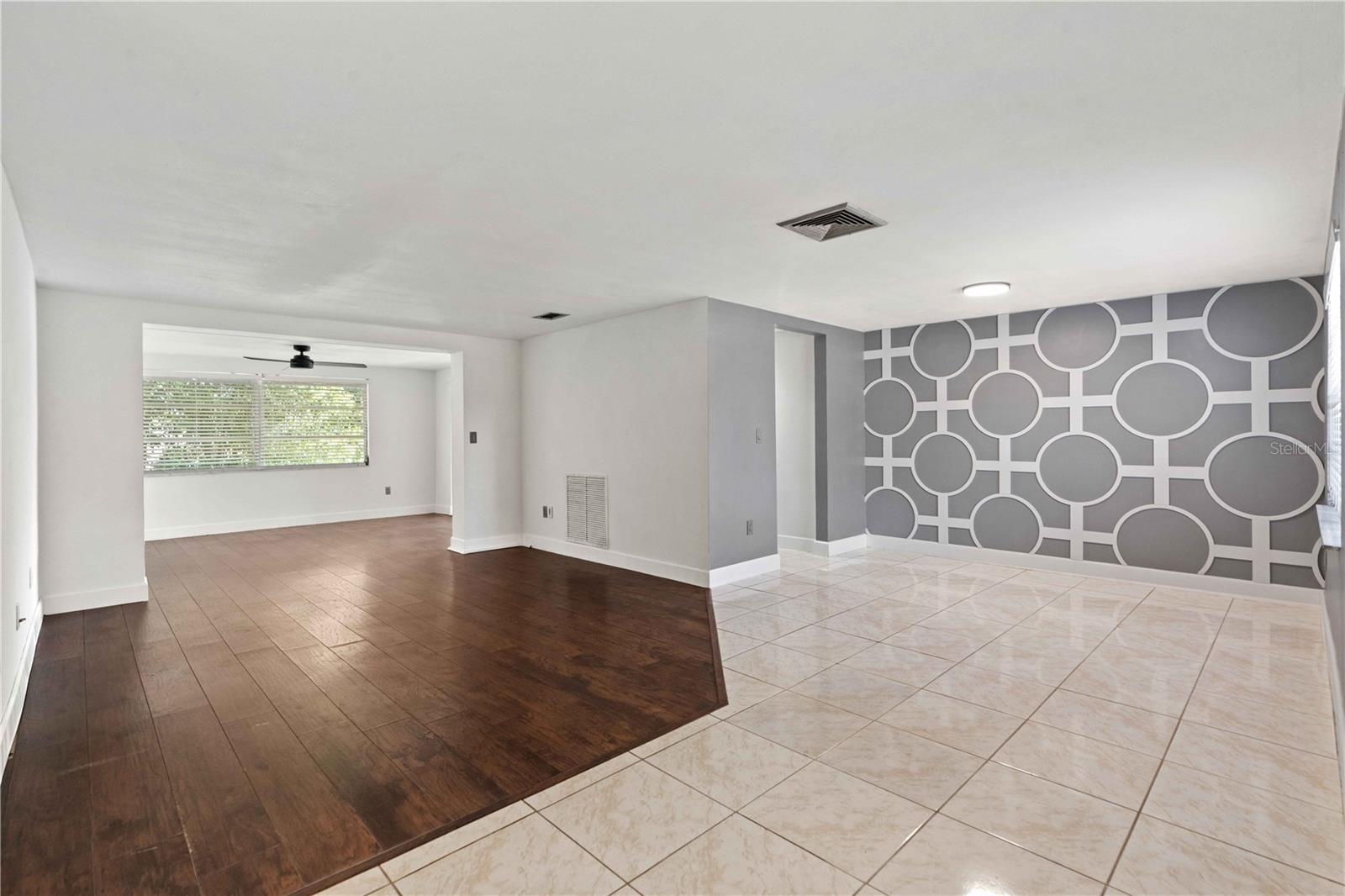 8517 Sunflower Ln Property Photo 6
