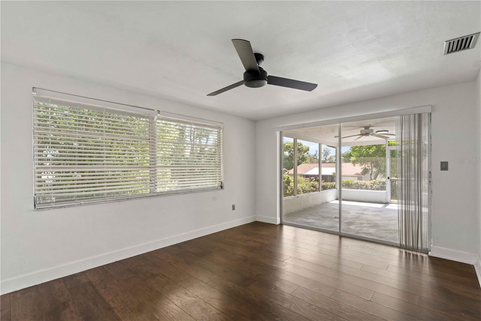 8517 Sunflower Ln Property Photo 13
