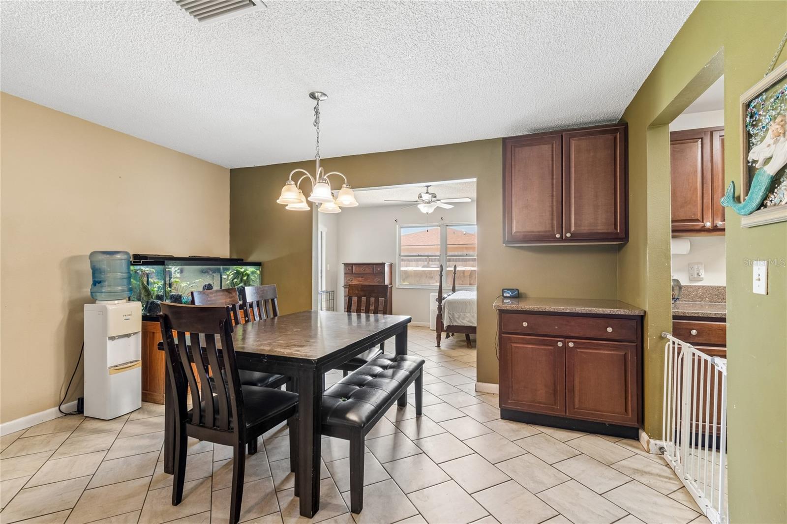9473 Bayside Ct Property Photo 4