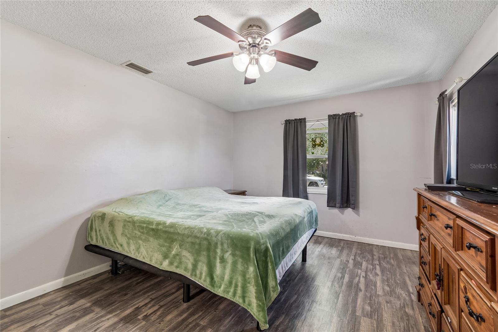 9473 Bayside Ct Property Photo 8