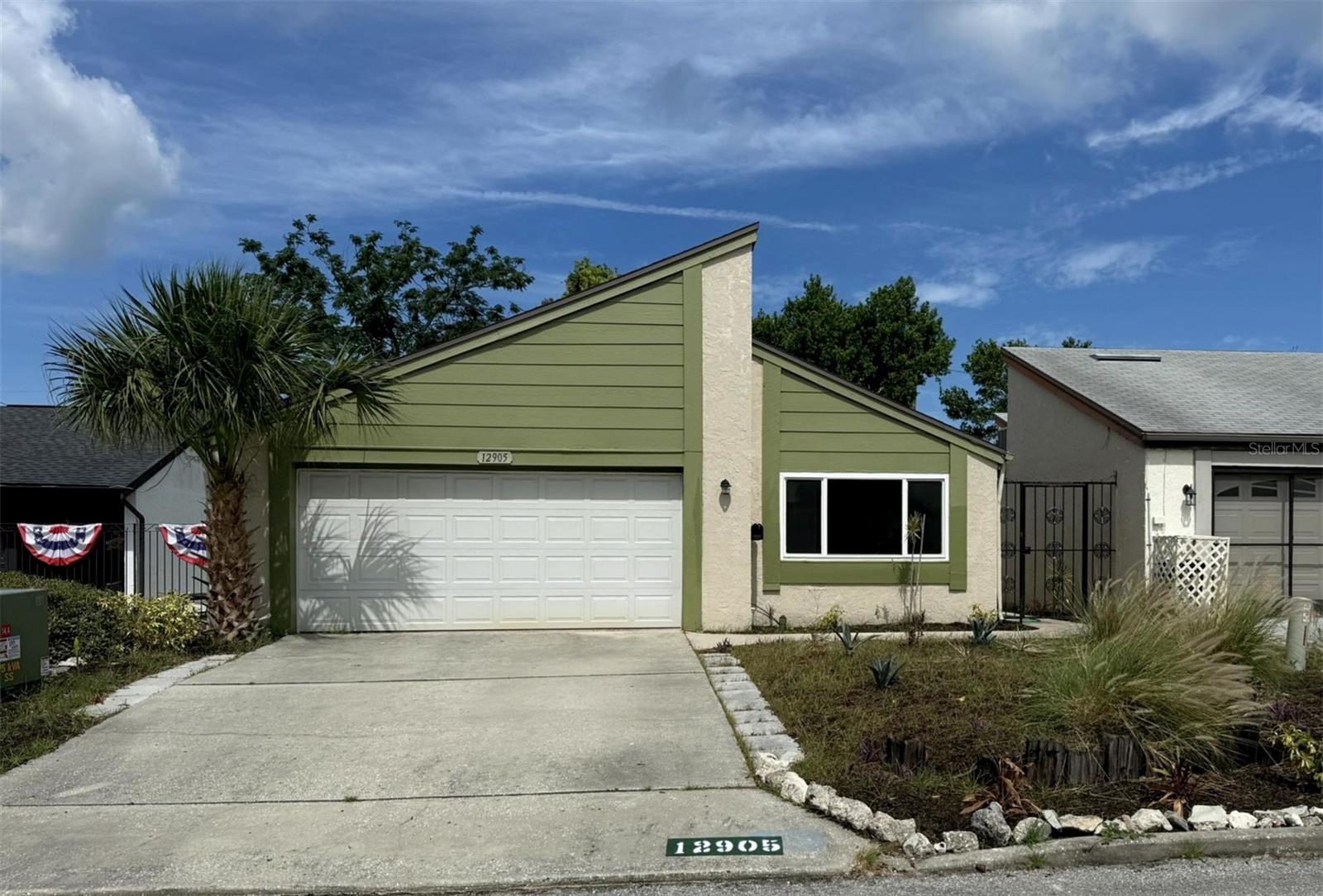 12905 SETTLERS DR Property Photo 1