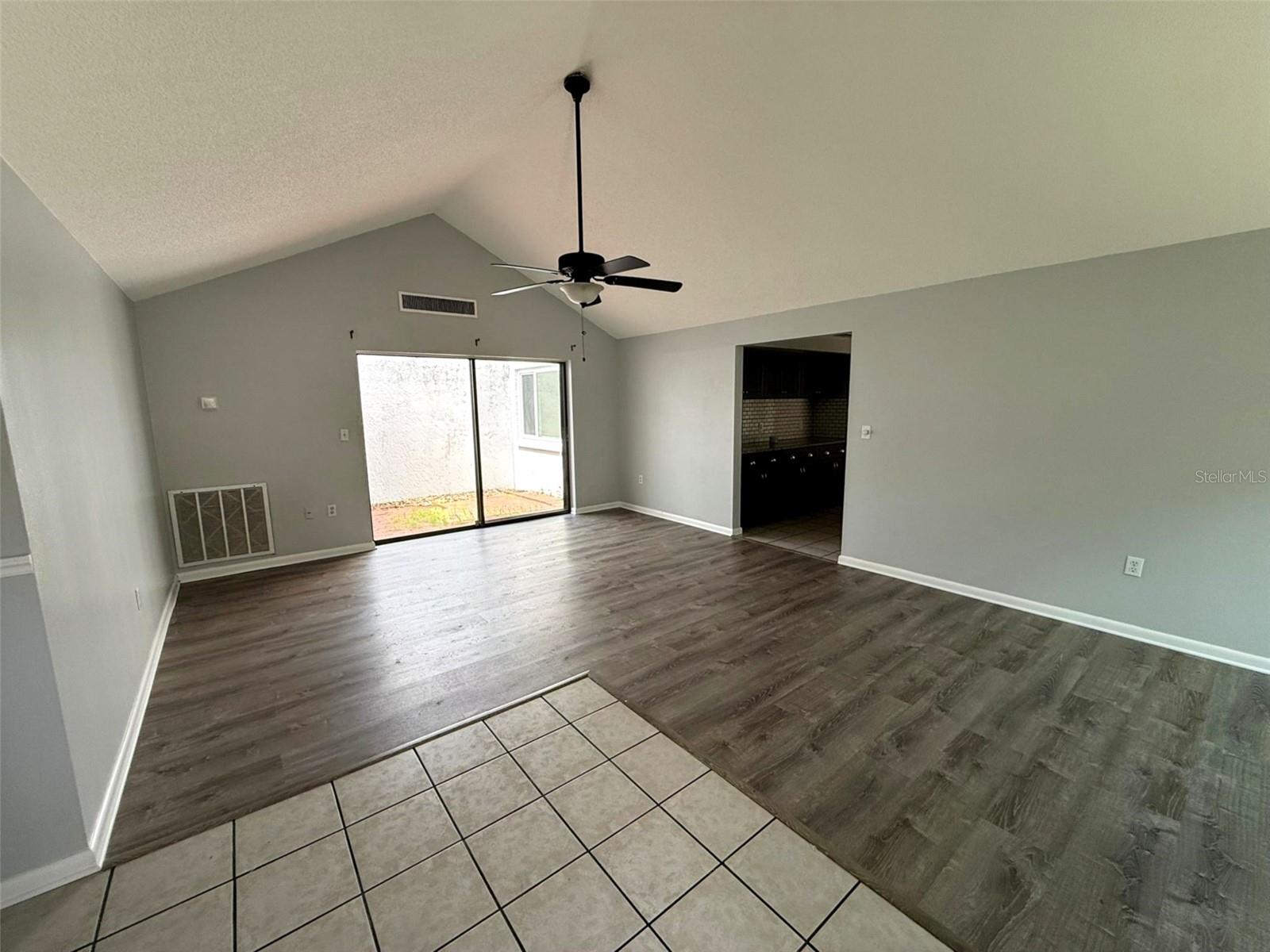 12905 Settlers Dr Property Photo 4