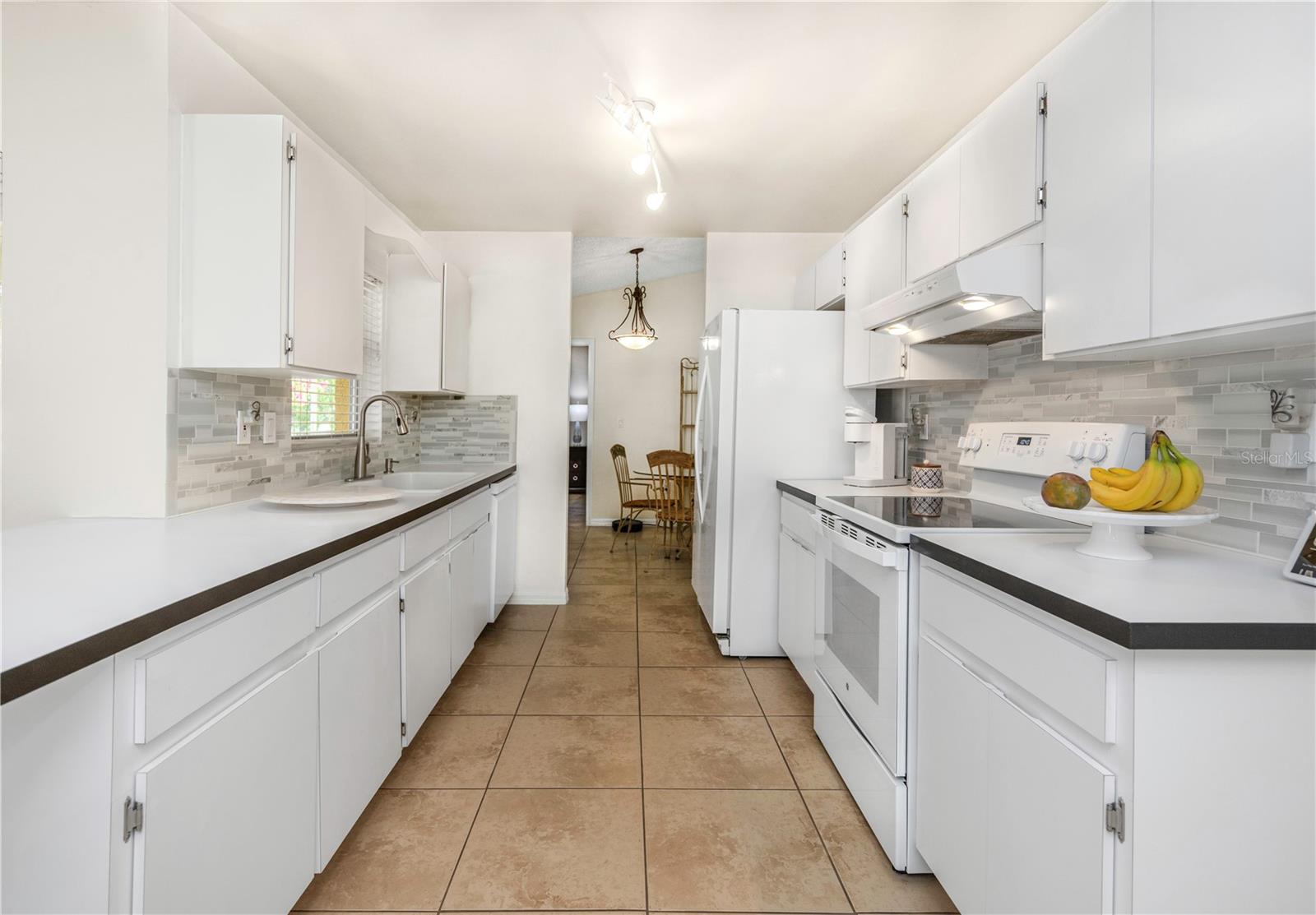 2437 Hawk Ave Property Photo 10