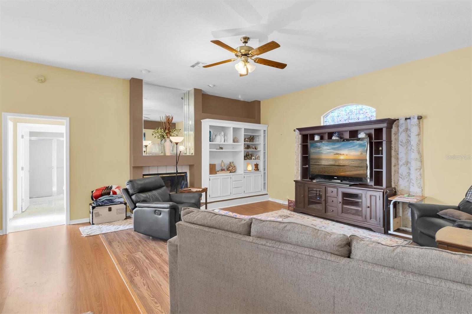 8303 Coral Creek Loop Property Photo 6