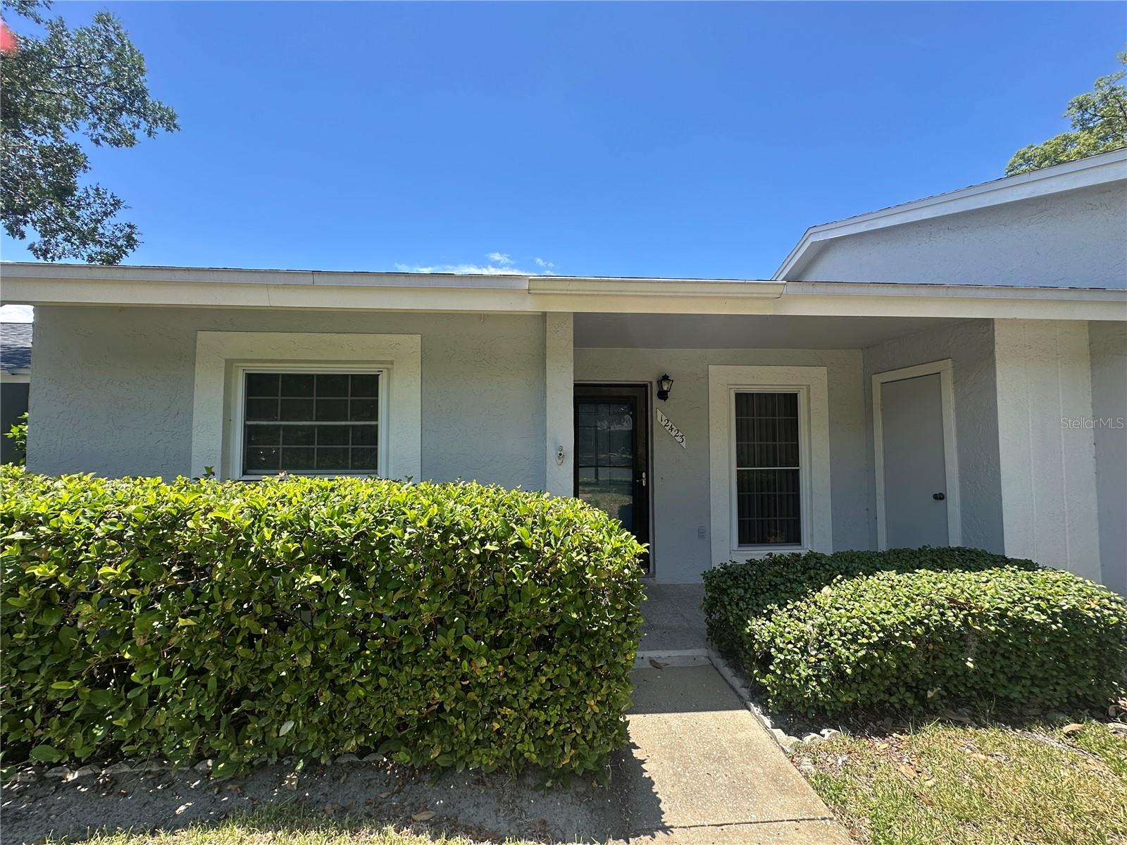 12423 Dearborn Dr #e Property Photo 2