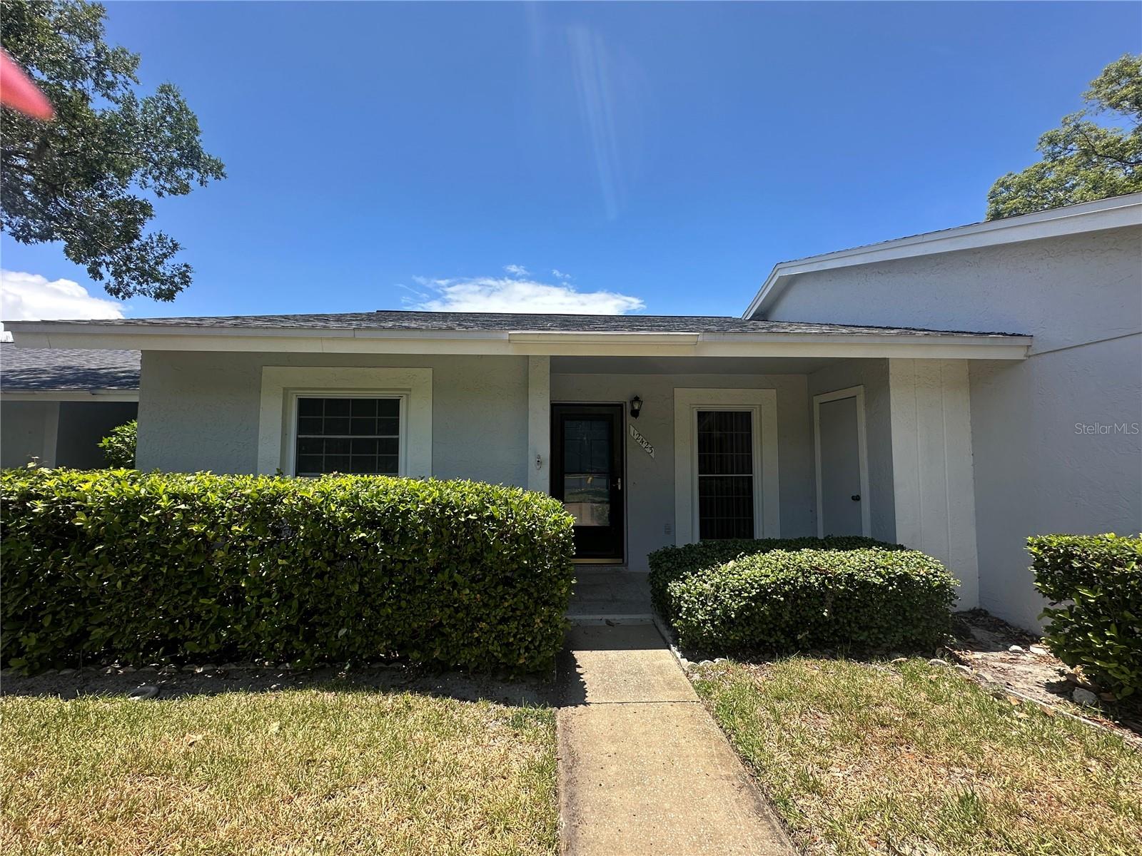 12423 Dearborn Dr #e Property Photo 3