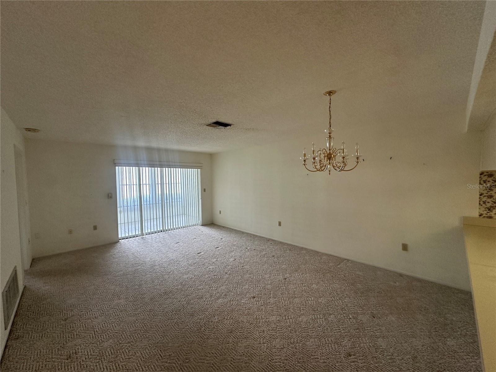 12423 Dearborn Dr #e Property Photo 6