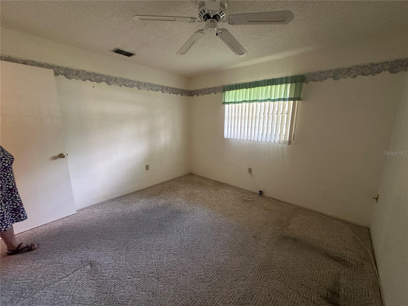 12423 Dearborn Dr #e Property Photo 15