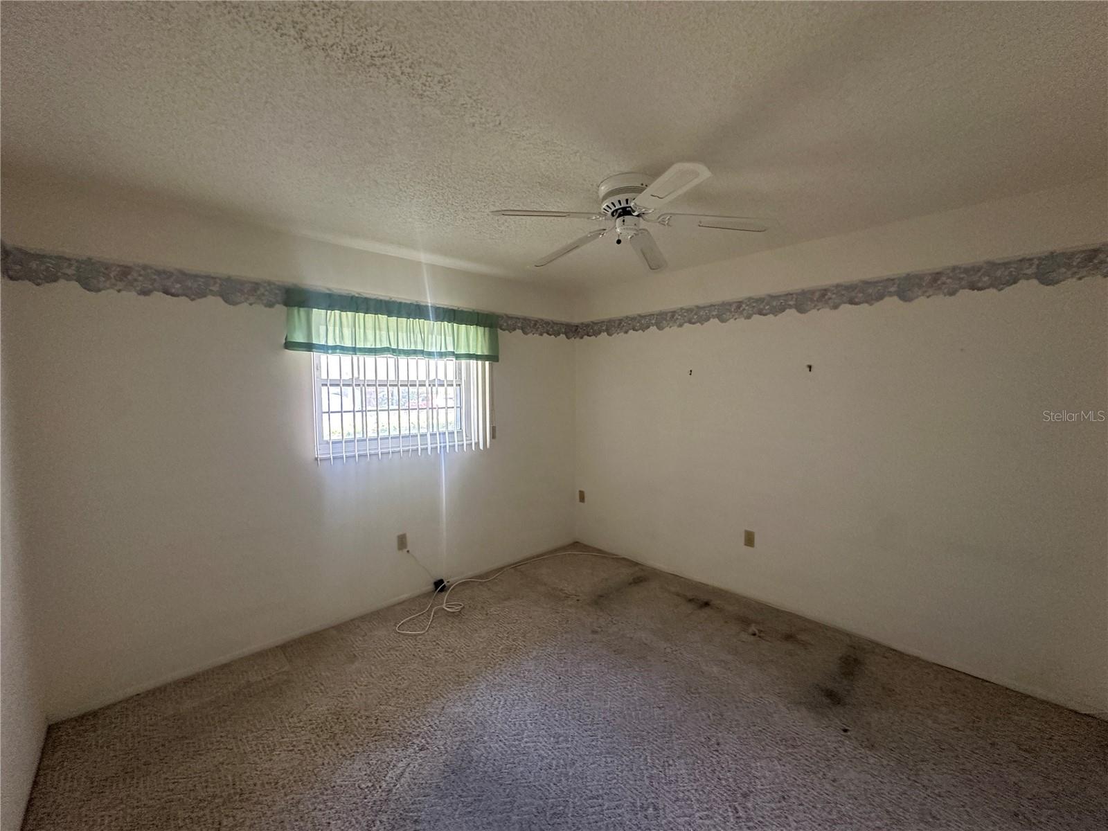 12423 Dearborn Dr #e Property Photo 19