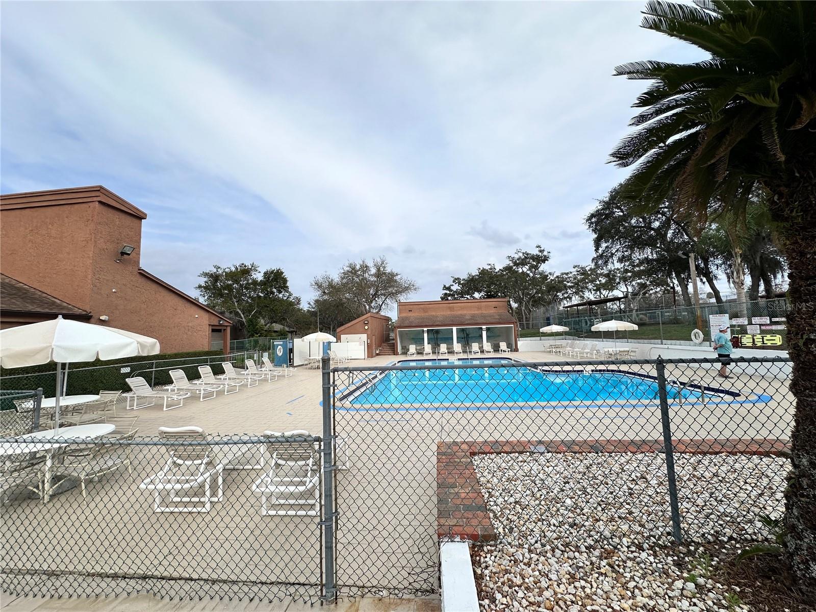 12423 Dearborn Dr #e Property Photo 25