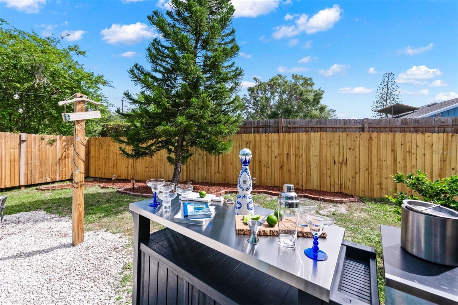 2911 Woodpine Ct Property Photo 45