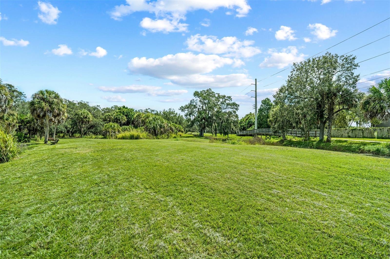 2911 Woodpine Ct Property Photo 68