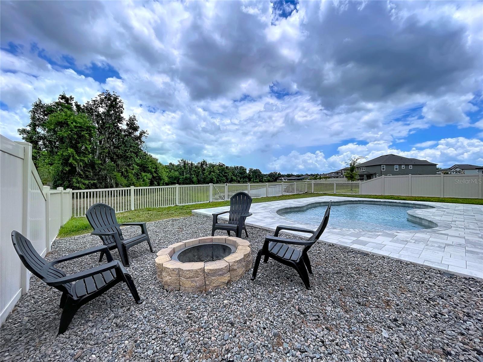 12093 Nouveau Ave Property Photo 4