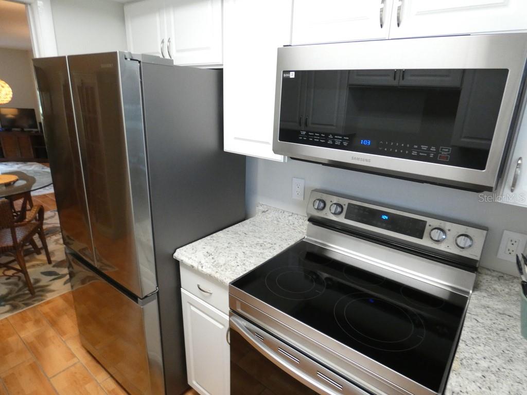 1701 Pinehurst Rd #9g Property Photo 3
