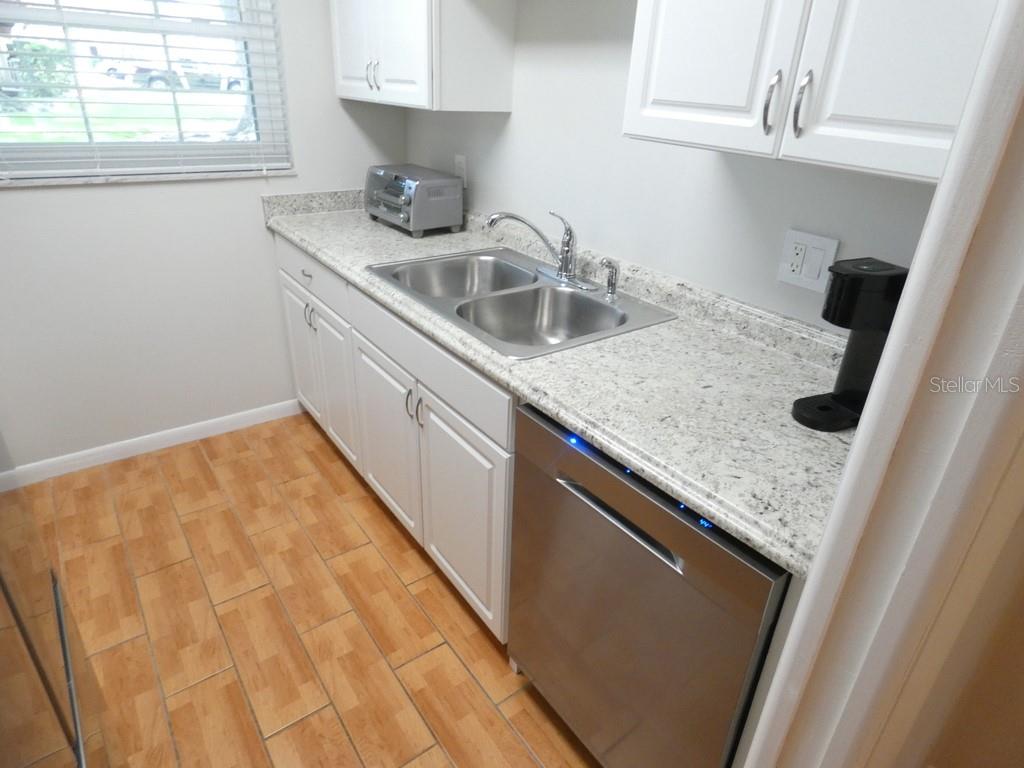 1701 Pinehurst Rd #9g Property Photo 10