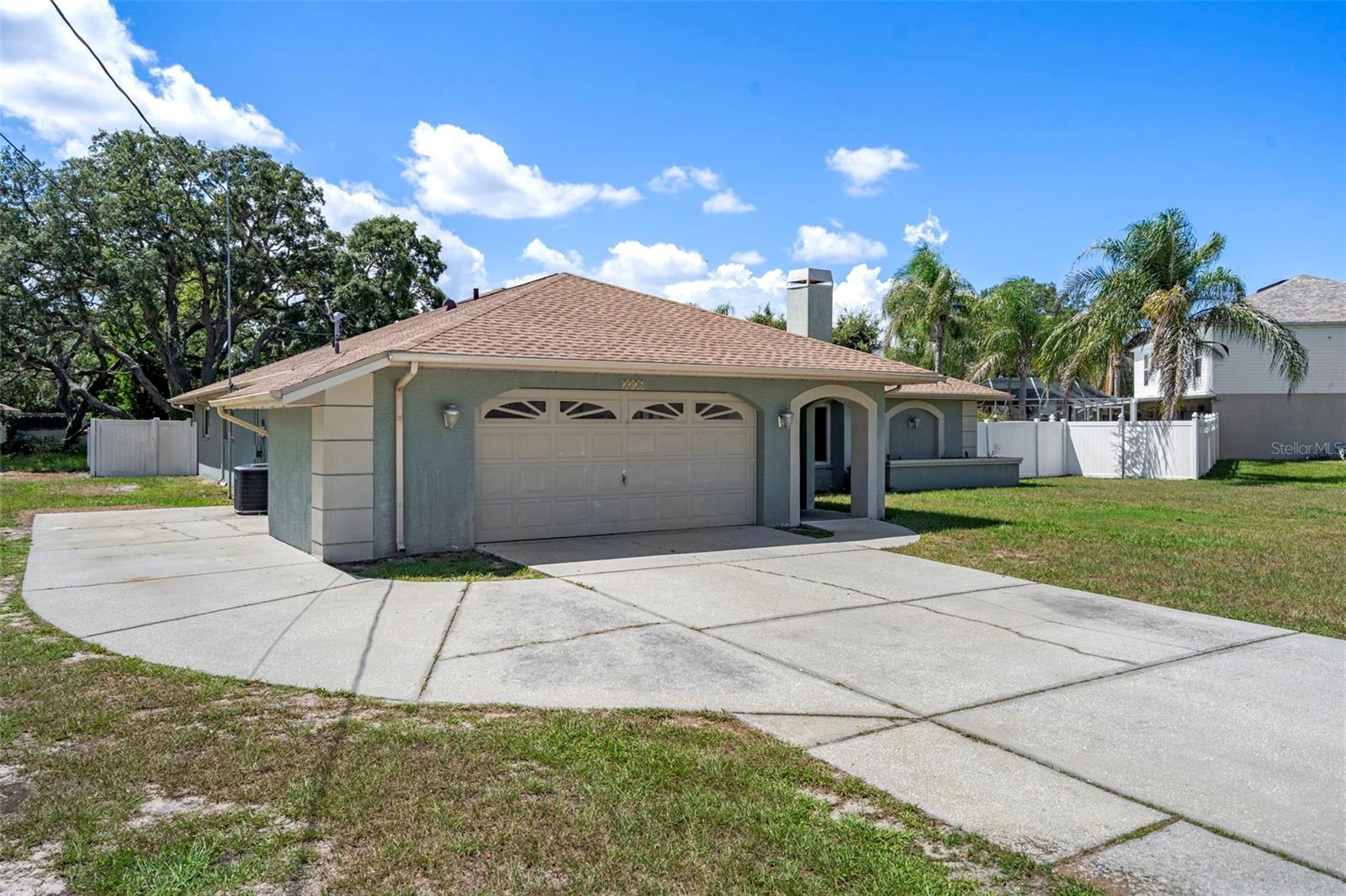 7376 Skylark Dr Property Photo 4