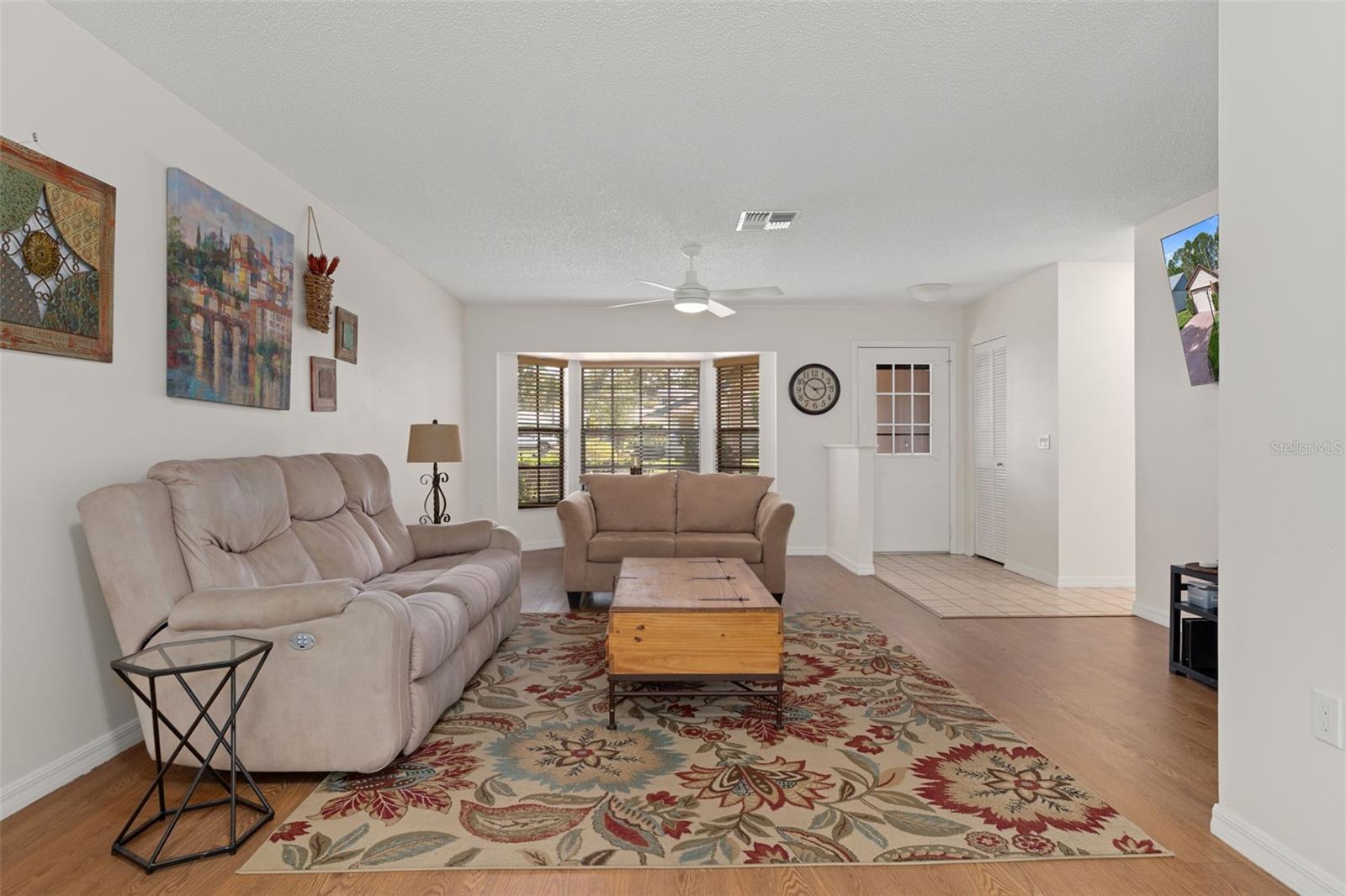 6300 Darien Way Property Photo 11