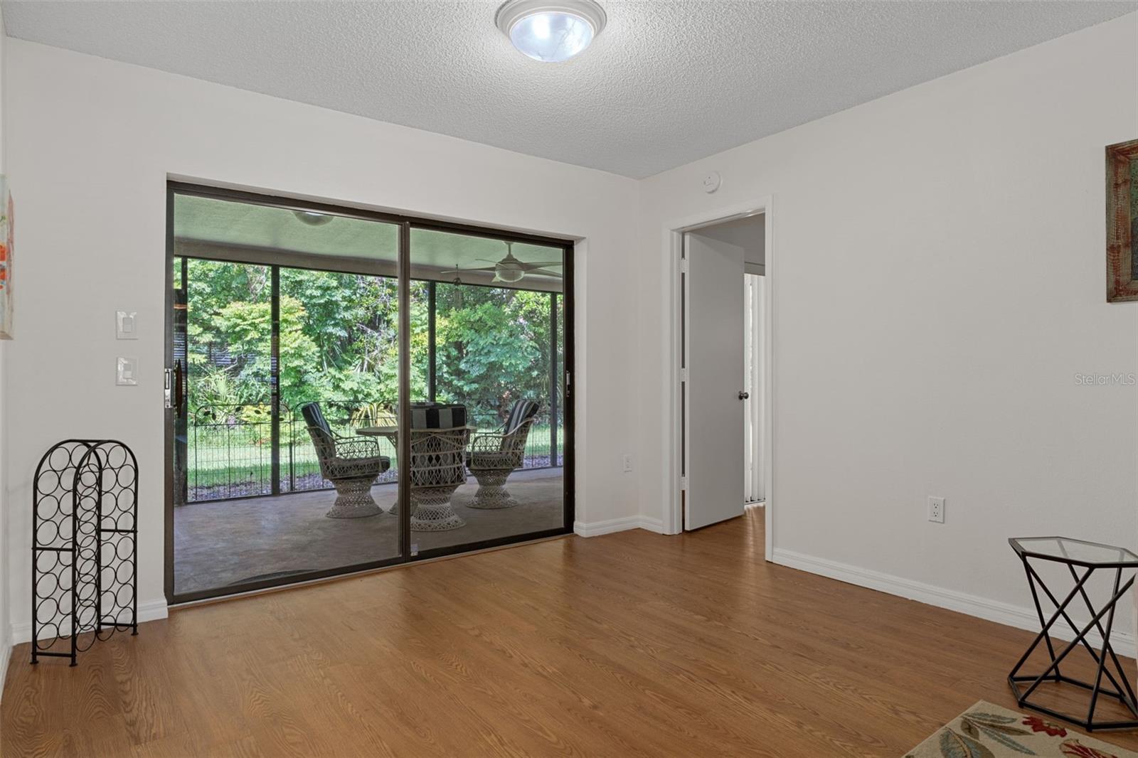 6300 Darien Way Property Photo 15